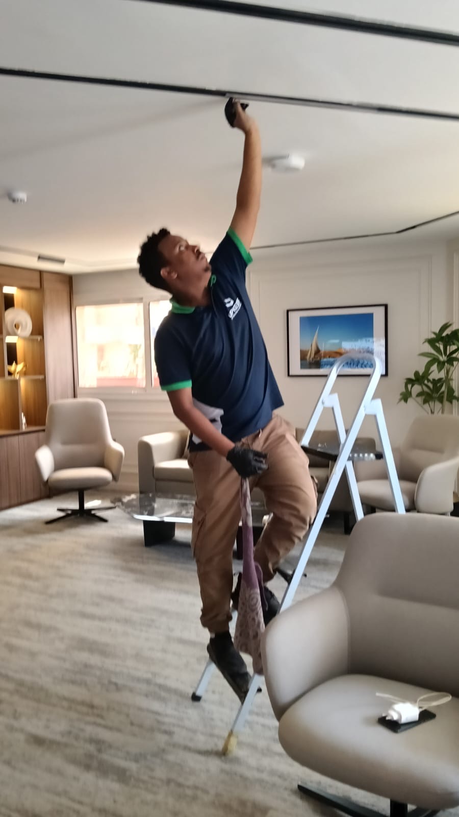 Detailed cleaning inside a workplace